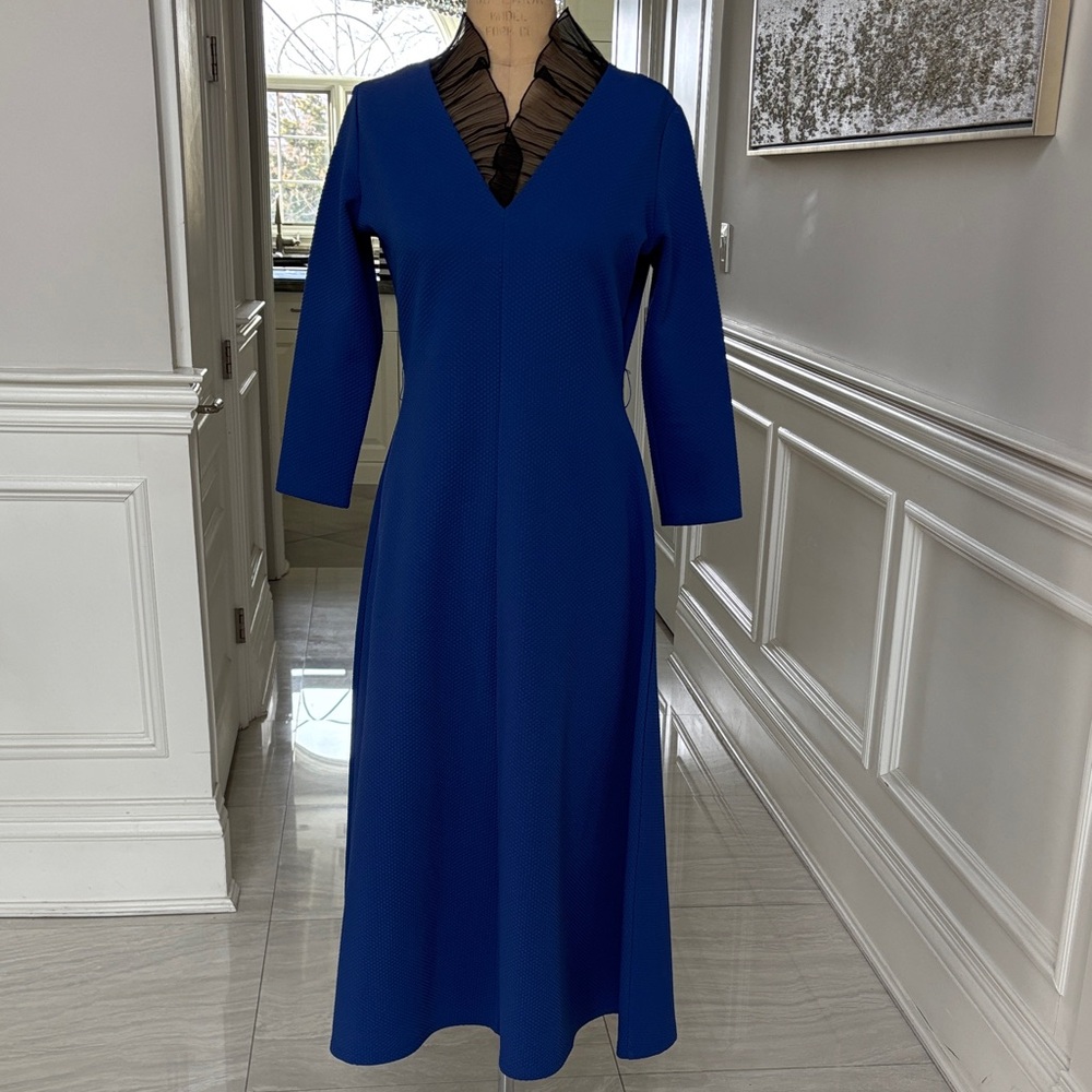 Elegant Blue V-Neck Dress